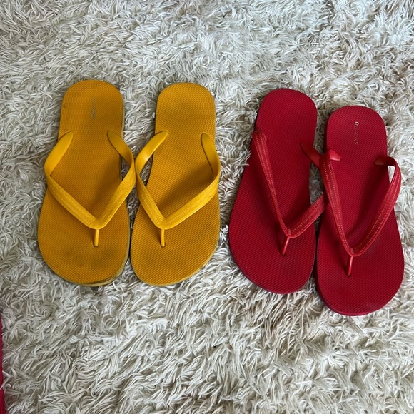 Mens flip flops 10/11 and 12/13 - Picture 2 of 3